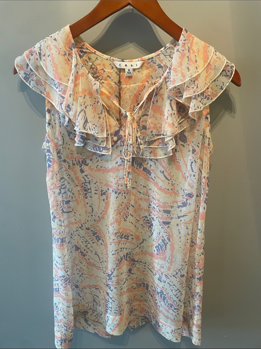 CAbi Sheer Pastel Ruffle Tie-Neck Sleeveless Blouse Size Small - Picture 1 of 9